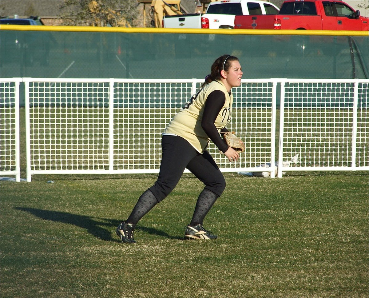 Image: Nikki reacts — Lady Gladiator Nikki Brashear reacts to hit ball by Cleburne.