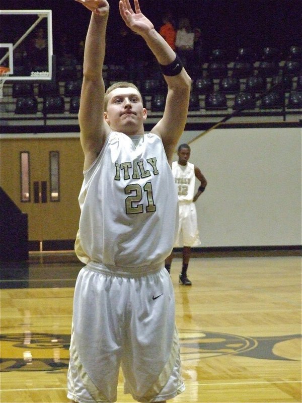 Image: Kyle Wilkins — Big Kyle Wilkins(21) earns a trip to the line against Rice.
