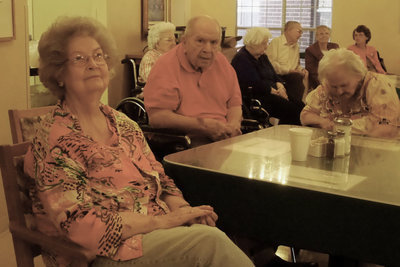 Image: The Dining Room of Residents — The dining room was filled with many residents enjoying the show.