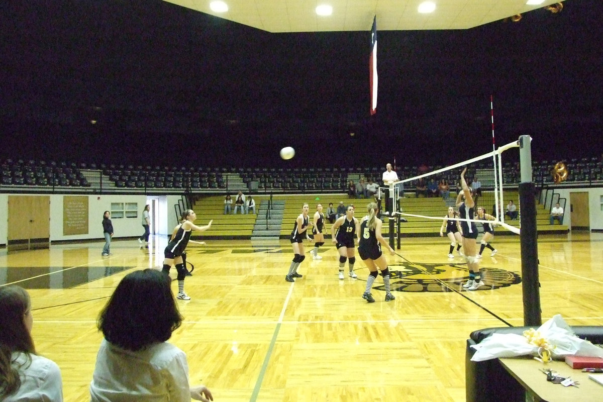 Image: Windham returns — Drew Windham returns the ball to the Lady Eagles.