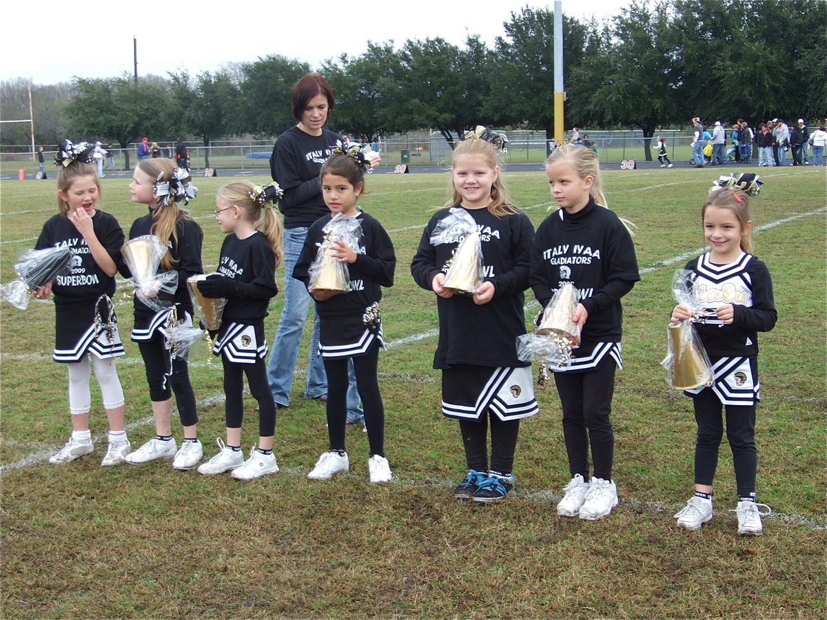 Image: Cheerleaders honored