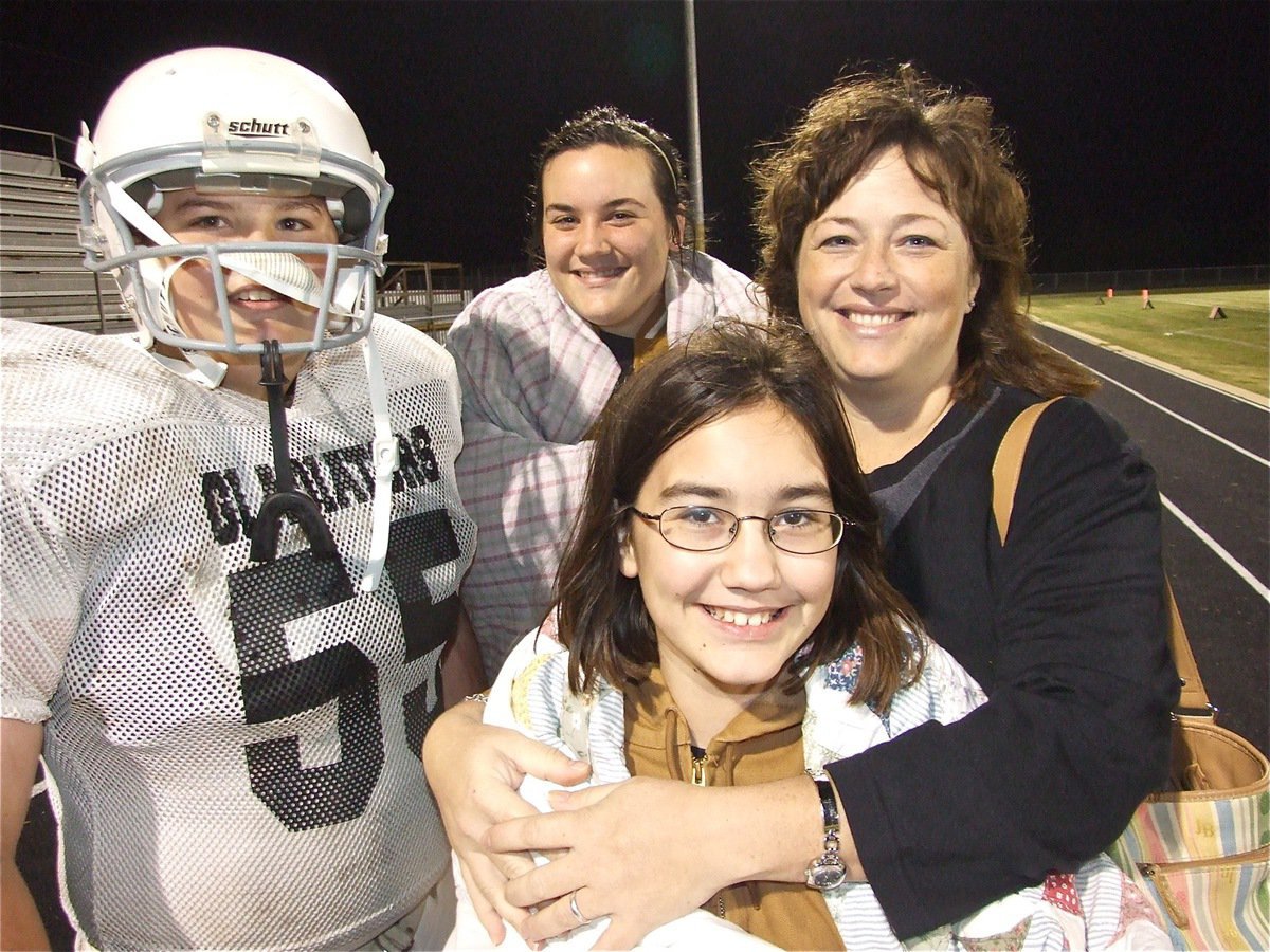 Image: Gettin’ their kicks — Can you spot the 5th Bales family member in this photo? Hint: It’s not coach Craig Bales.