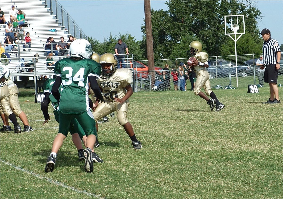 Image: Taron takes the pitch — Taron Smith, of the B-Team, ran wild through the Wildcat defense.