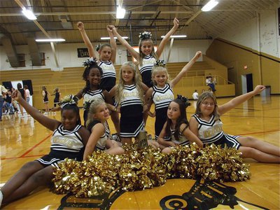 Image: Cheerleaders are ready