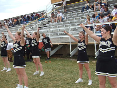Image: Go! — The Italy Junior High Cheerleaders fire up the team.