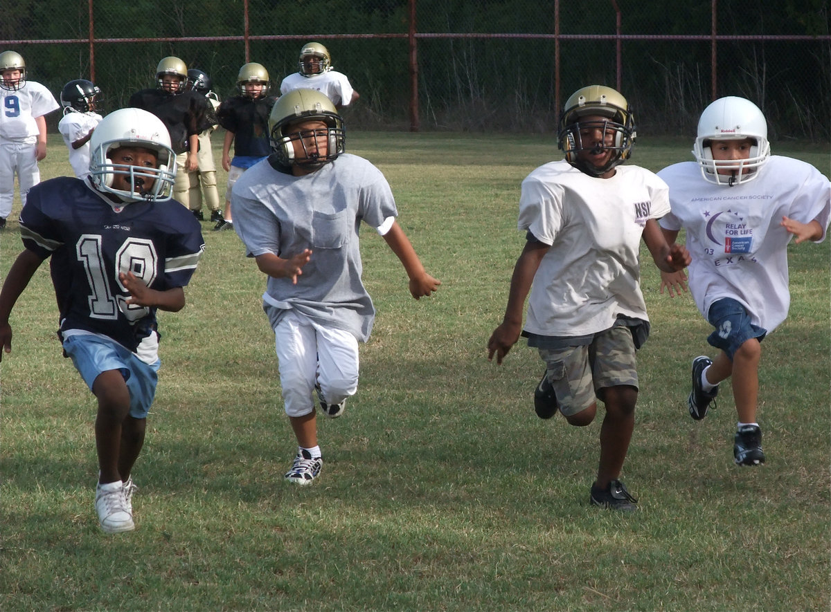 Image: Bantams on the move — Sprinting toward another Division title are the IYAA Bantam players.