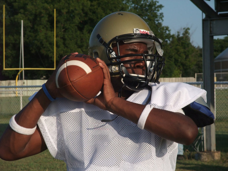 Image: QB – Jasenio Anderson will attempt to pass first test next Saturday — The Italy JV team will scrimmage against the Blooming Grove JV team at 10:00 a.m. on Saturday 14, followed by Italy Varsity Quarterback Jasenio Anderson and his fellow Gladiators as they take their first exam in a scrimmage against the Blooming Grove Lions.