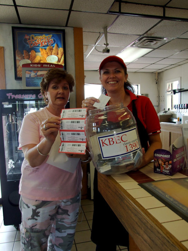 Image: Cookie and Shari — Shari is helping Cookie pick a winner!