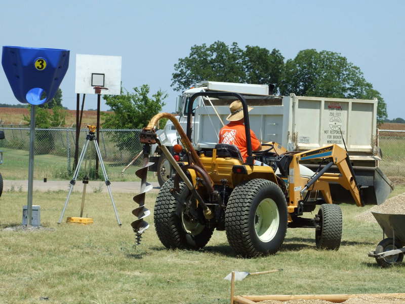 Image: Ready to dig a hole