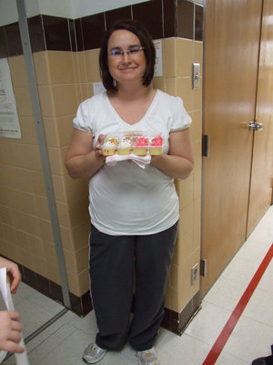 Image: Andrea Hooker — Andrea Hooker is the vice president of Stafford PTO and was busy handing out cupcakes to all the students.“Happy Birthday Mr. President, we are celebrating  President Lincoln’s 200th birthday and are reading in his honor because he loved knowledge and loved to read.”