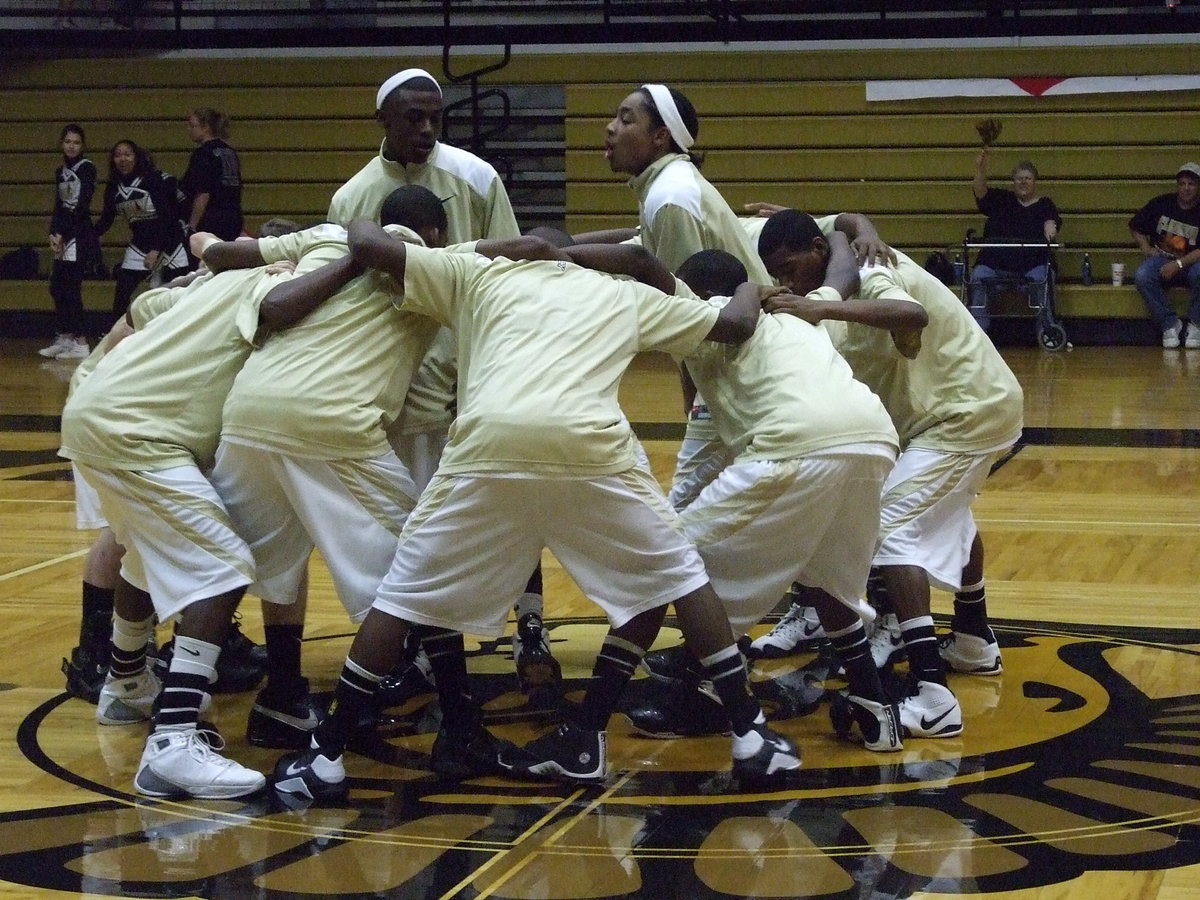 Image: Italy performs their pregame ritual — The Italy Gladiators were hoping for a better outcome against Itasca but with a slowed Jasenio Anderson and a fired up group of Itasca Wampus Cats, it turned into a long, cold shooting night for our hometown heroes.