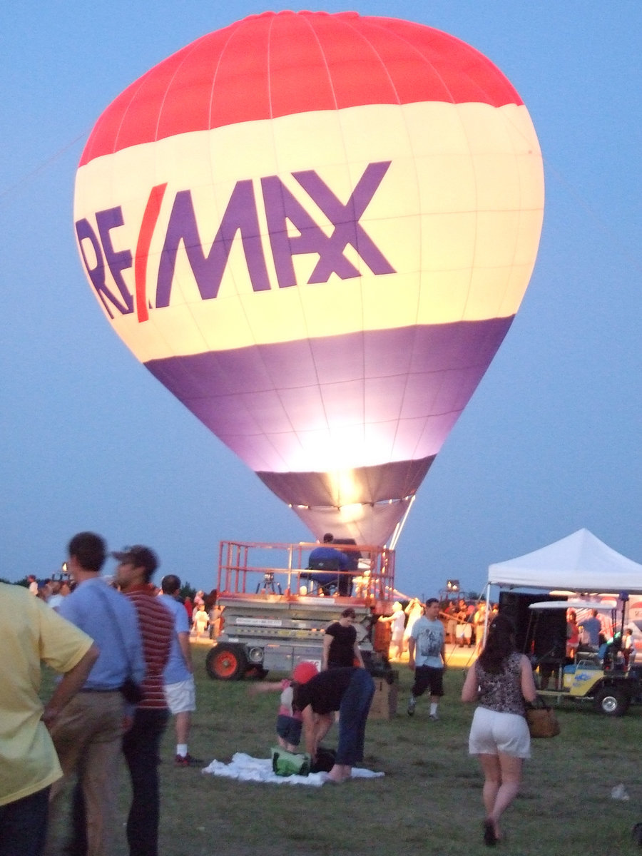 Image: Balloon Lit Up