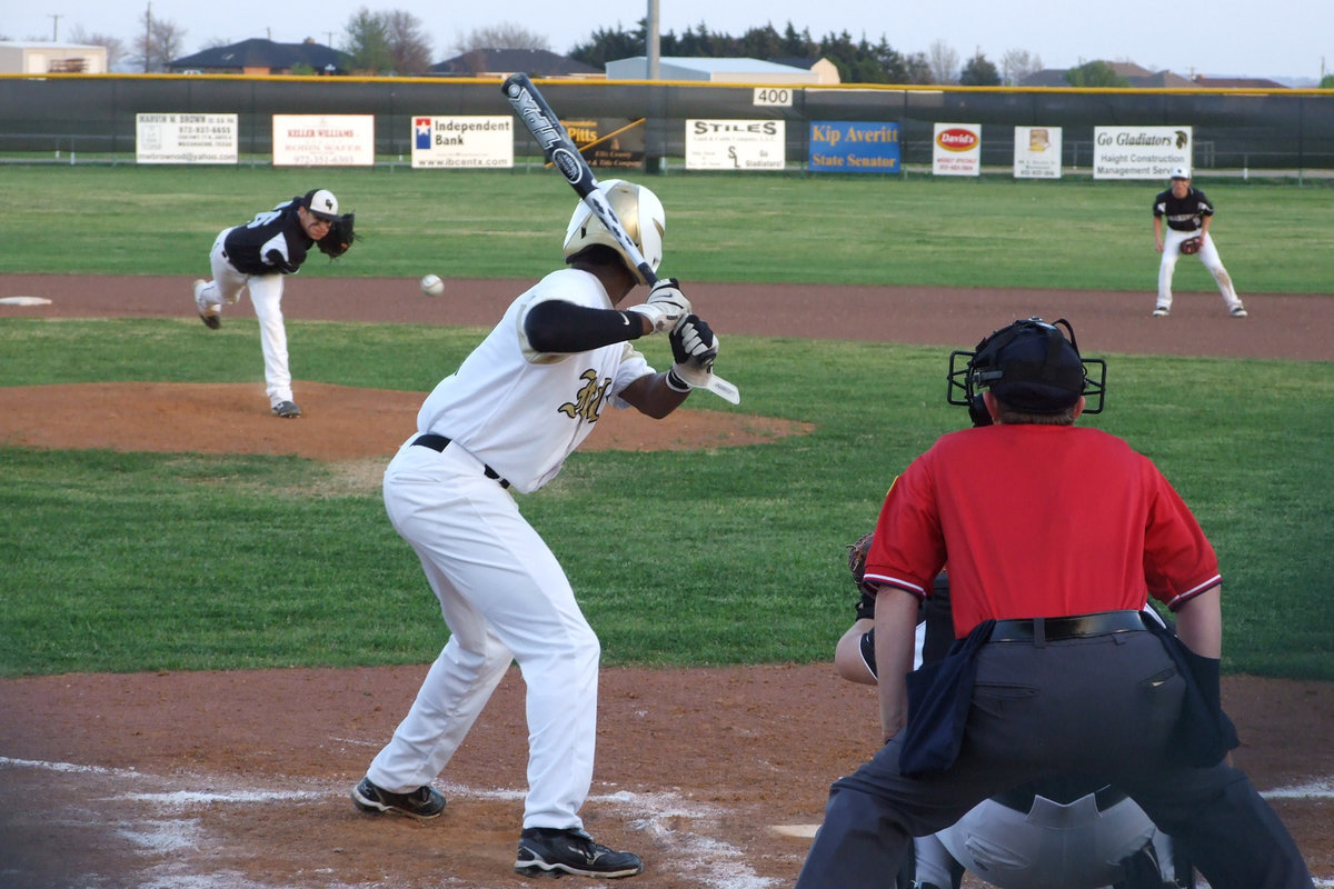 Image: Jasenio is ready — Jasenio Anderson had a base hit here.