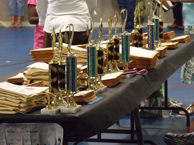 Image: So Many Awards — Many students earned a lot of awards this six weeks.