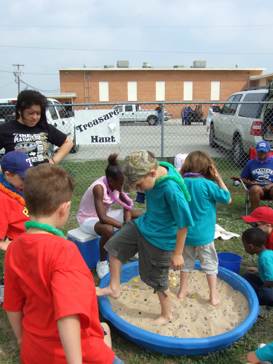 Image: Looking for Treasure — How many coins did they find?