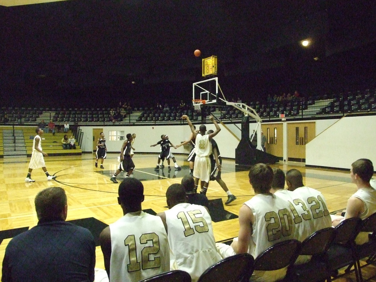 Image: Heath hoops — The Gladiator bench has the best view in the Coliseum.