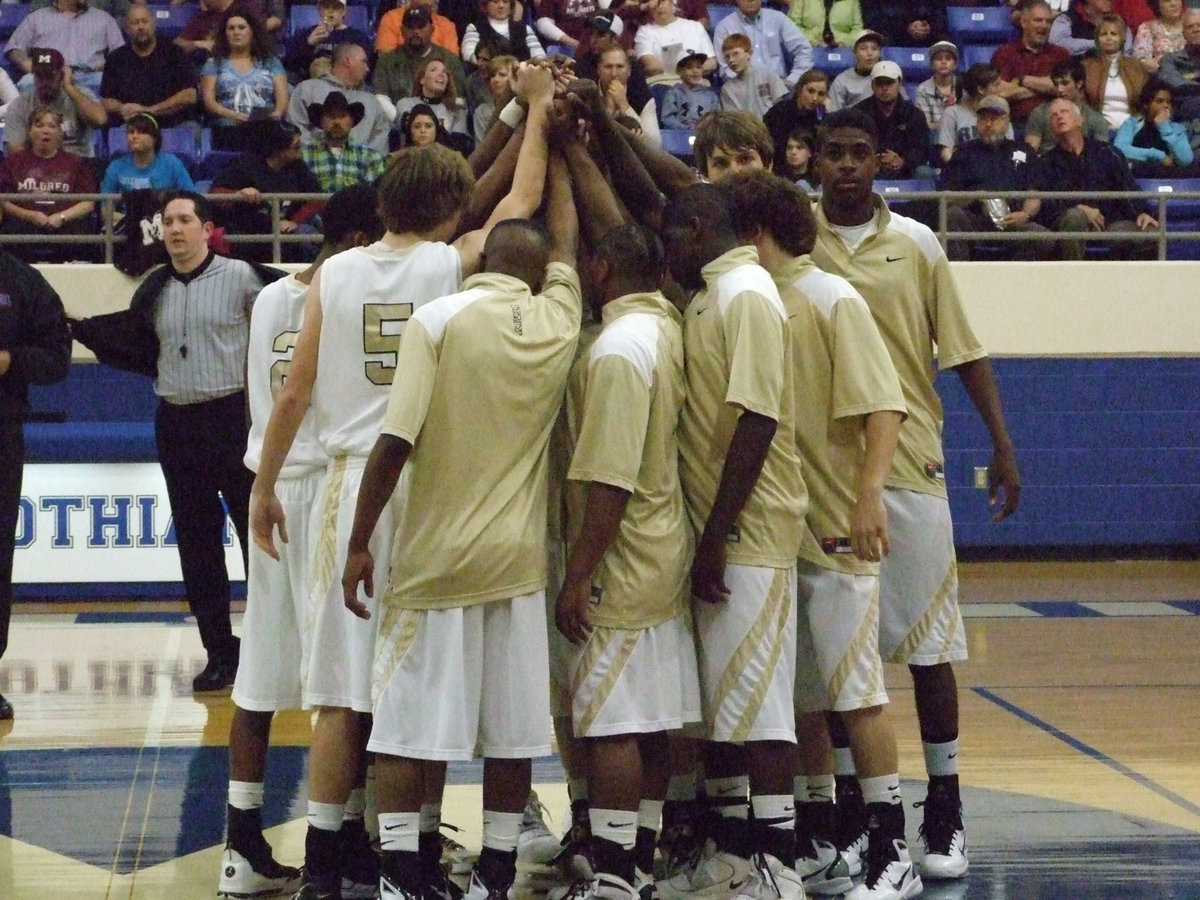 Image: The Italy Gladiators get ready for the battle with Mildred — The Italy Gladiators huddle up before the game on Friday night.