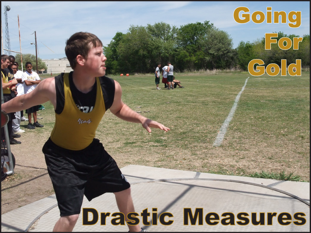 Image: Justin Buchanan throws for the Gold — Italy competed in the District track meet in Hubbard Wednesday and Thursday putting in strong performances all around the Hubbard stadium. Two Varsity Gladiators and two Lady Gladiators advanced to Area and the JV Boys won the 2009 District Championship.