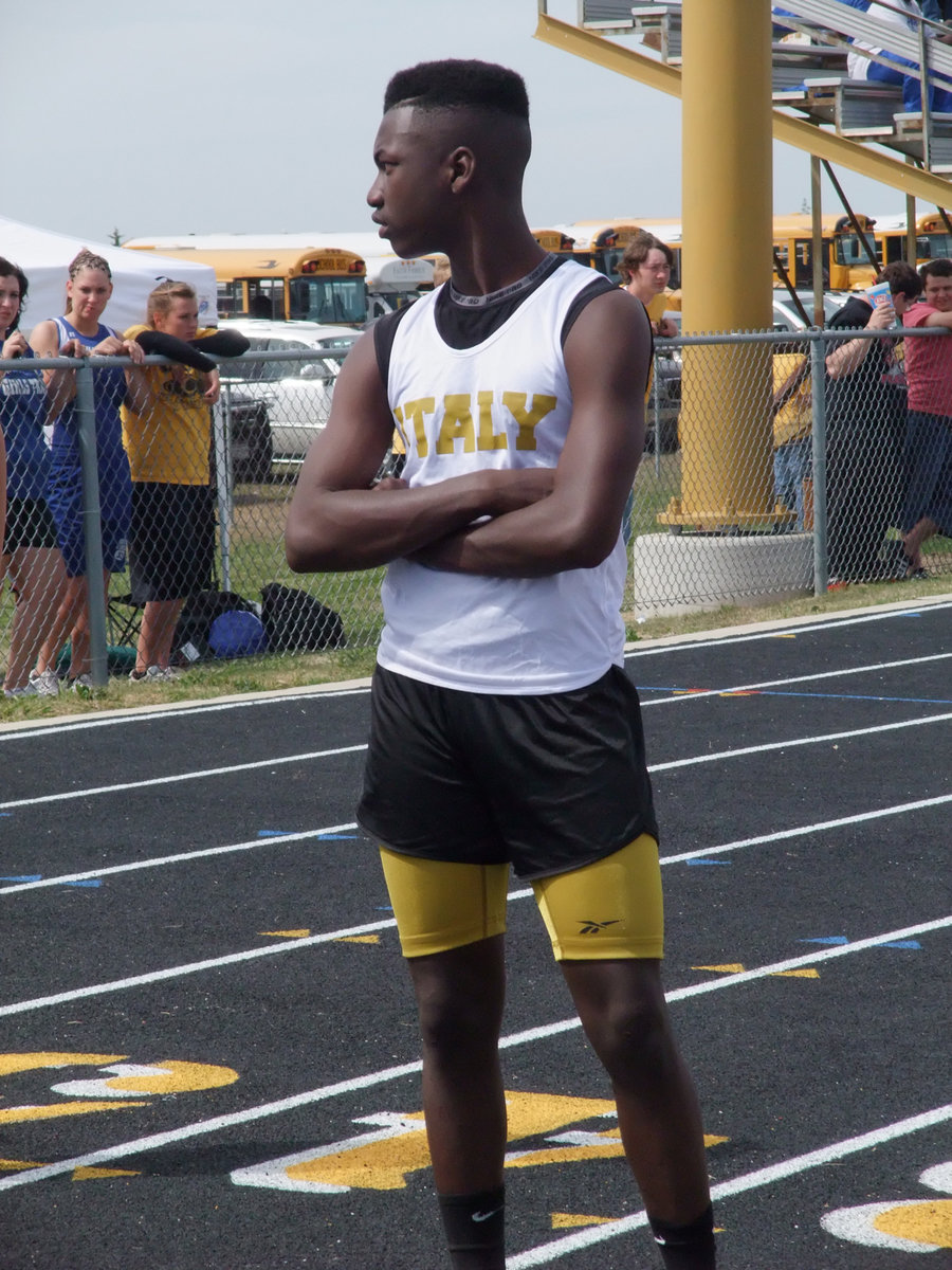 Image: Frazier shows poise — Corrin Frazier displayed poise and confidence as he turned in a strong performance finishing 1st in the 800m.