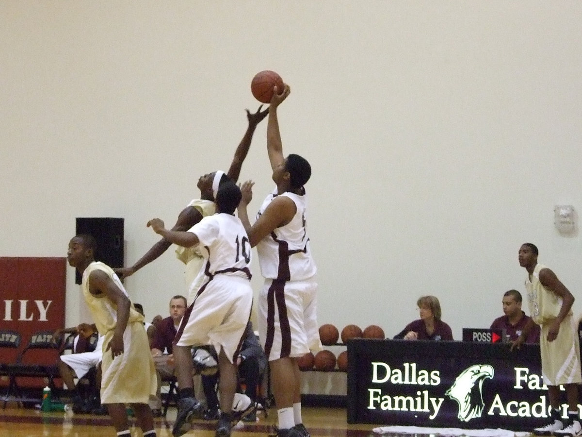 Image: Who’s got the ball? — The Eagle lands with the ball-but not for long.