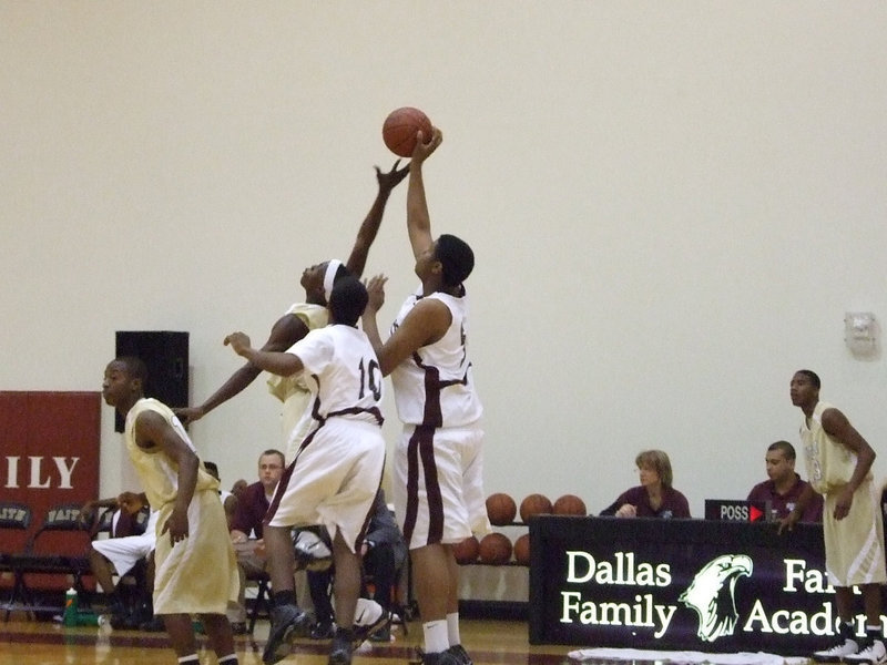 Image: Who’s got the ball? — The Eagle lands with the ball-but not for long.