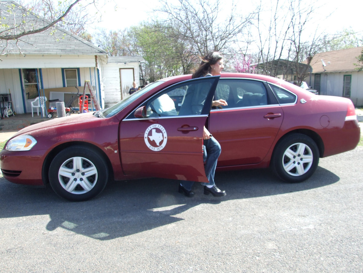 Image: Lets Hurry — Terri Murdock in rush to deliver their meals.