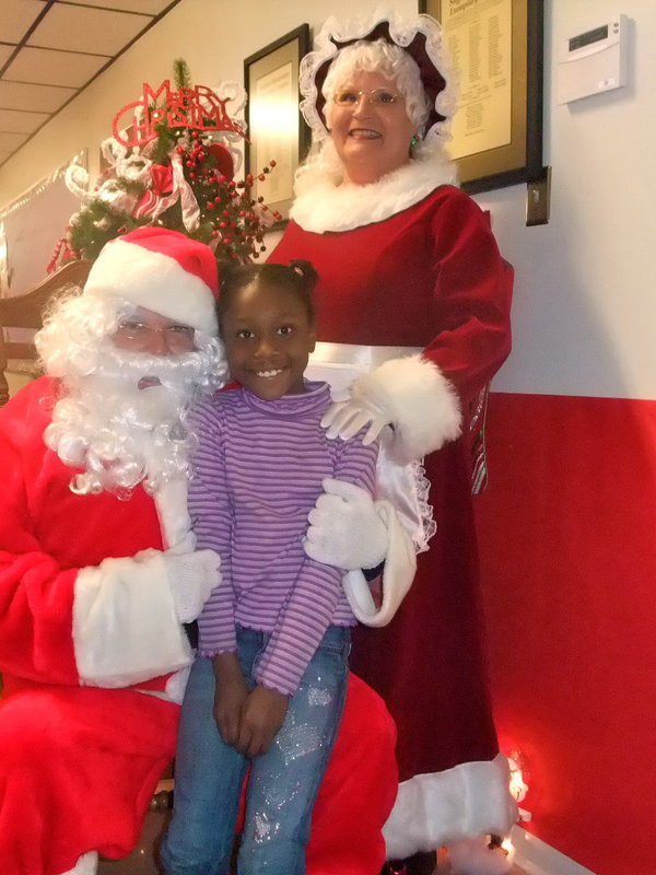 Image: Joleah Jall — Big smiles for Santa.