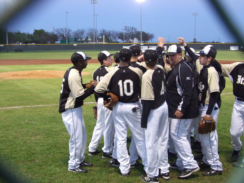 Image: Italy Gladiators — Here is the IHS Varsity baseball team!