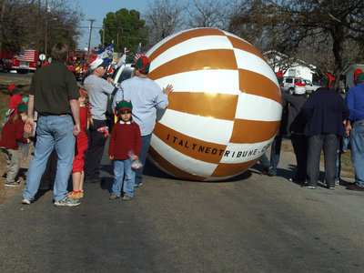 Image: Candy or a ball — ItalyNeotribune was involved in the parade.  Get your hometown news right here.