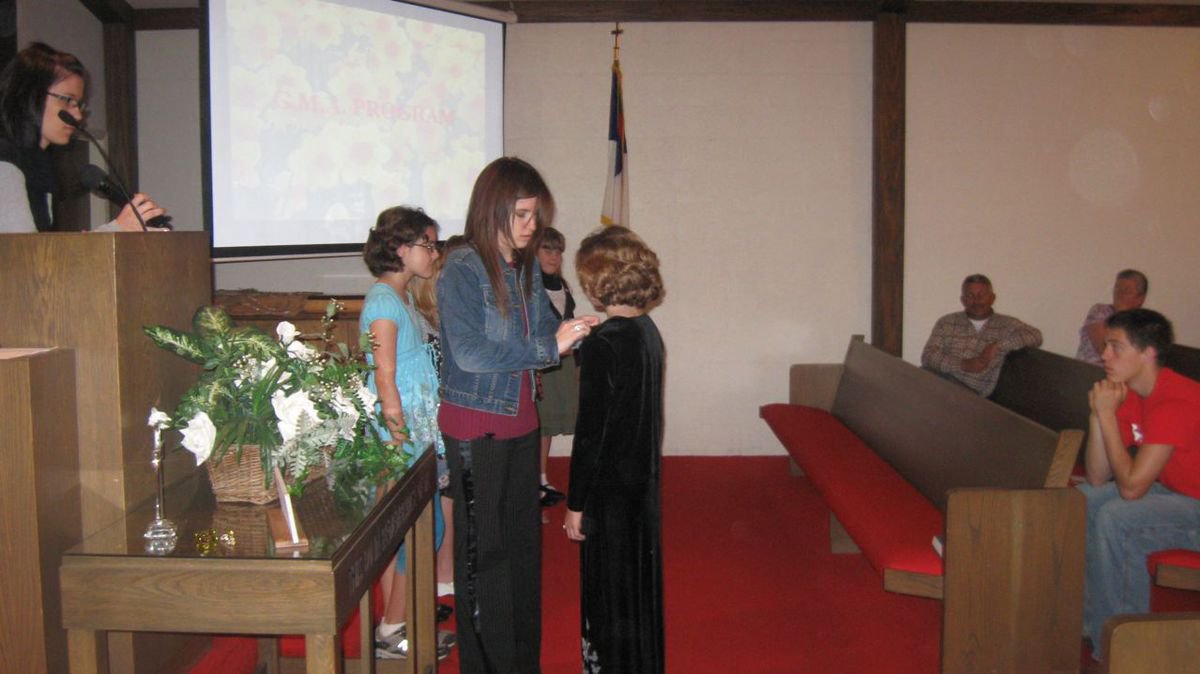 Image: Makenzie Davis — Makenzie Davis receiving her GMA pin.