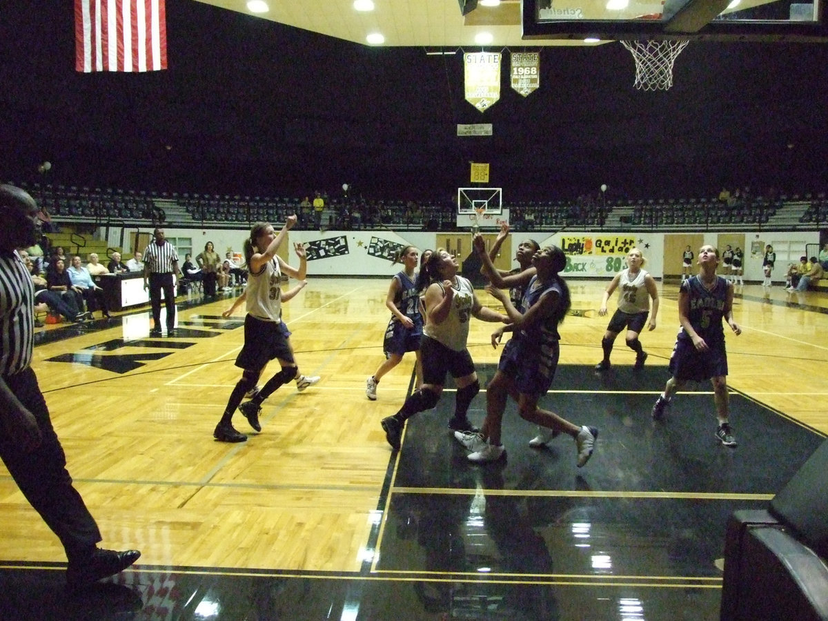 Image: Lady Gladiators add another notch — It was the same old song for the Lady Gladiators as they two-stepped to another win Friday night over Waxahachie AA. The 58-16 win was Italy’s second straight win against the Eagles.