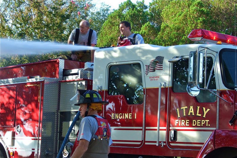 Image: The deck gun