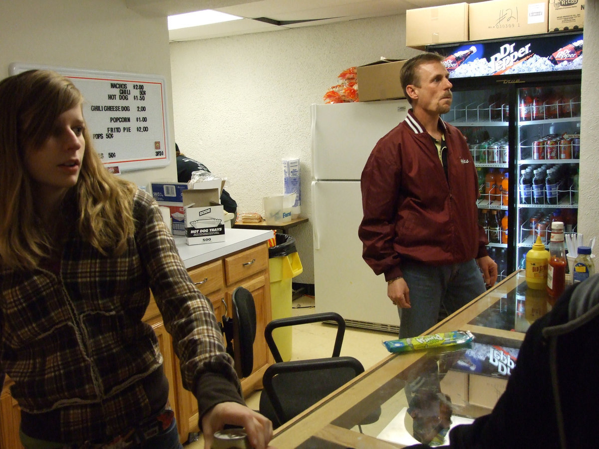 Image: Working The Stand — The Italy Coliseum was full of food and spirit Thursday during Junior High action.