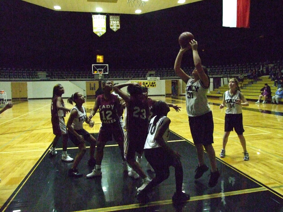 Image: Figueroa For Two — Italy’s #31 Monserrat Figueroa goes up for 2-points against the Lady Eagles.