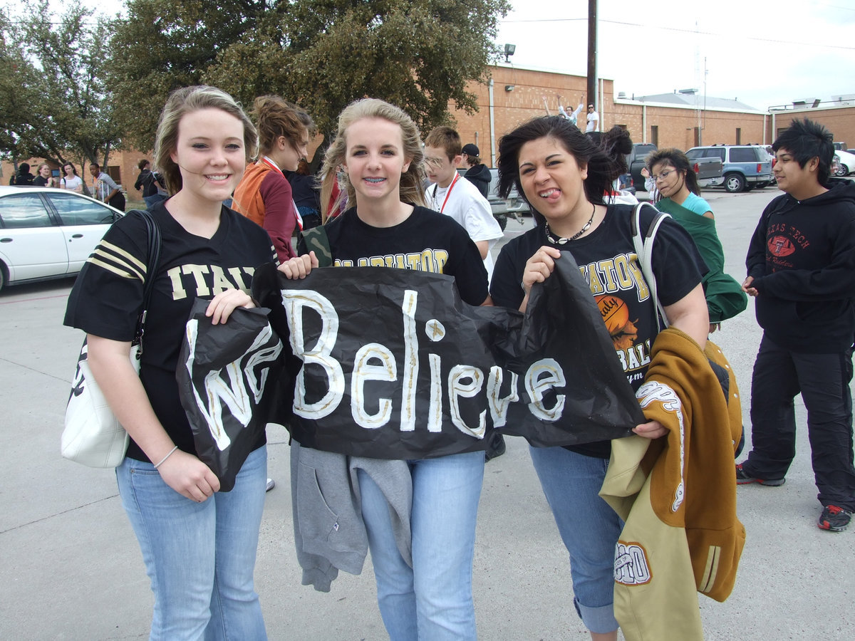 Image: Look out Abilene — The Gladiators will play against Lindsay High School on Friday night.