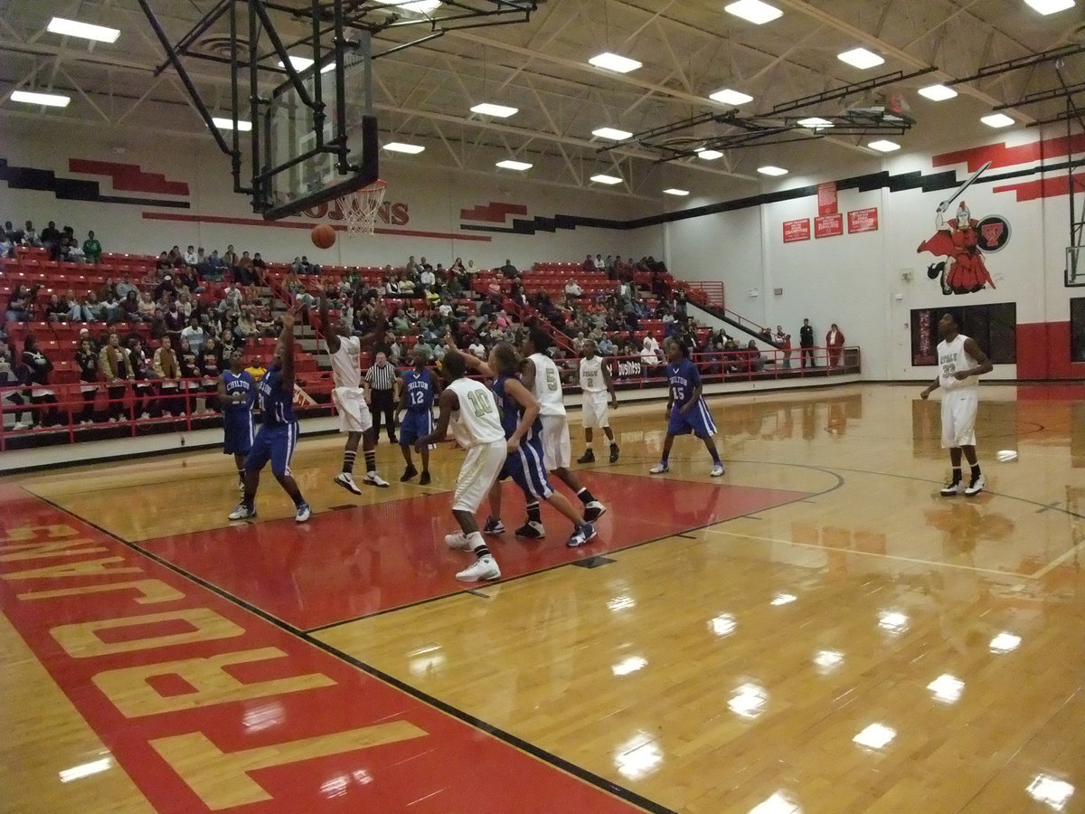 Image: Jasenio finds a lane — Jasenio Anderson #11 attacked the Chilton basket repeatedly earning 14 free shot attempts connecting on 12 of them.