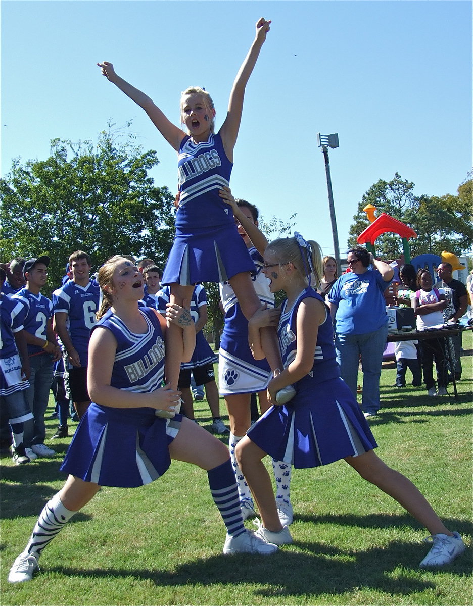 Image: MJH cheerleaders