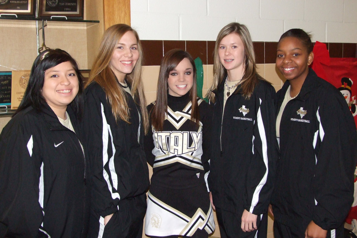 Image: Italy district winners announced — (L-R)Blanca Figueroa, Becca DeMoss, Drew Windham, Kaitlyn Rossa and Jaleecia Fleming.