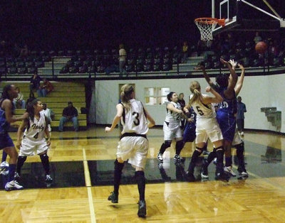 Image: Lady Gladiators Block — The Lady Gladiators took the opportunity to block out Chilton.