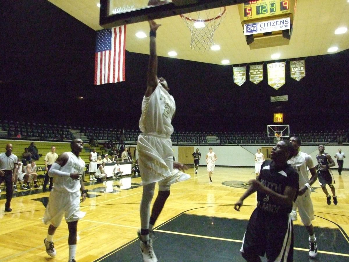 Image: Heath gets loose — Italy Gladiator Heath Clemons(2) gets an open look at the goal.