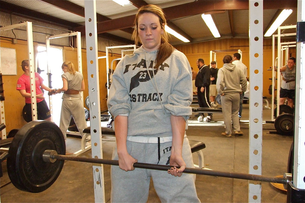 Image: That Beets all — Breyanna Beets deadlifts during her workout routine. Beets earned a 5th Place medal in Rice.