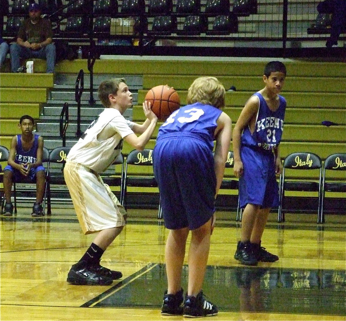 Image: Ty to the line  — Ty Windham(12) zones in at the free-throw line during the Italy Gold game against the Keene Chargers.