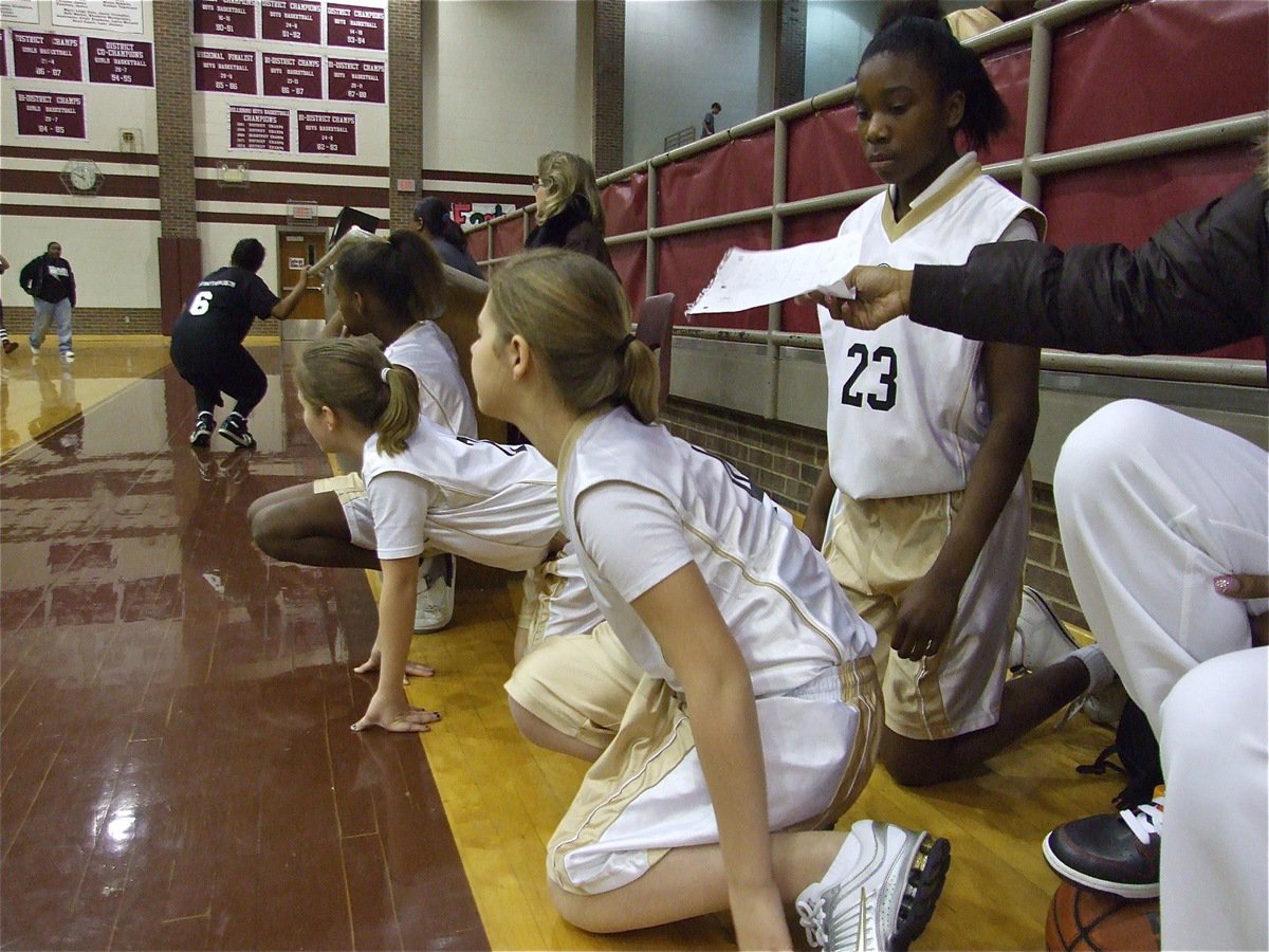 Image: Raring to go — Italy 24’s Decorea Green(1), Payton Henderson(2), Brooke DeBorde(4) and Janae Robertson(23) are ready to storm into the game.