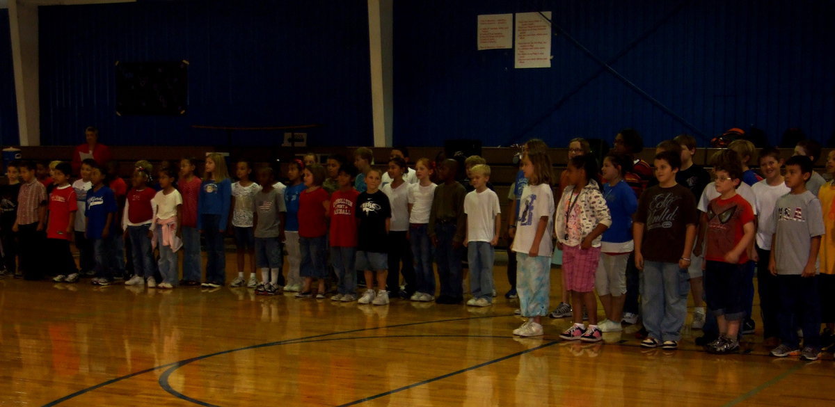 Image: 2nd thru 5th graders — Singing “This is America”