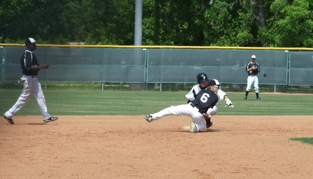 Image: Dan “The Man” — Dan gets this Bearcat out at second.