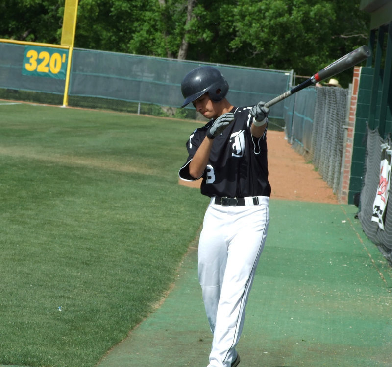 Image: Oscar Gonzalez — Oscar is on deck.