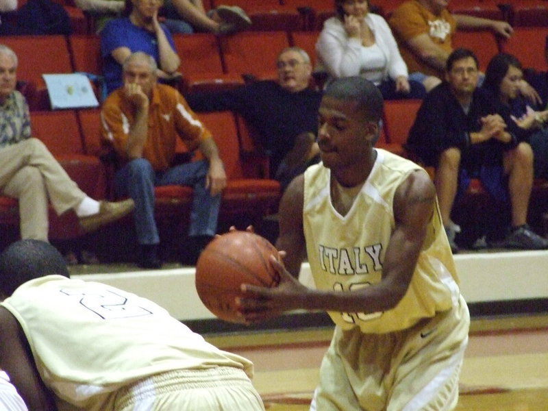 Image: Isaac Earns Free Shots — Italy’s #10 John Isaac earns a trip to the line.