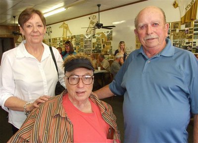 Image: Long time friends — Former Mayor of Italy John Goodman and his wife Linda enjoy seeing their old friend, Ervin.