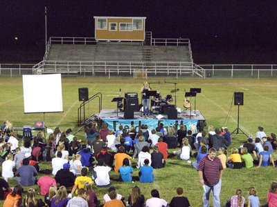 Image: Mary Tate — Italy Junior, Mary Tate, gave her testimony first at Fields of Faith, exhibiting her strength in Christ.