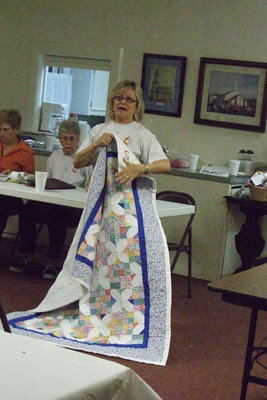 Image: Beautiful quilt — Suzzy Crowel made beautiful quilts for the auction.